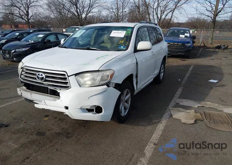2010 Toyota Highlander Base V6 z USA, uszkodzony, nr VIN 5TDBK3EH8AS025293